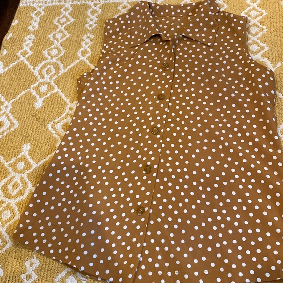 Tops - Vintage style polka dot blouse